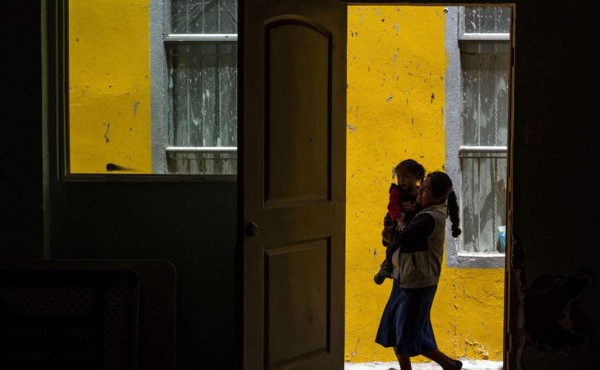 Estados de EEUU se alían contra ley que niega ciudadanía a inmigrantes   