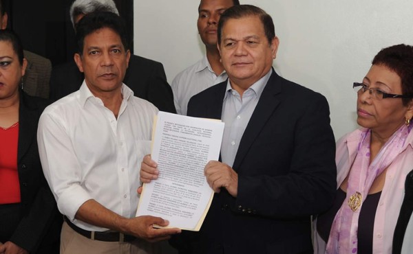 Romeo Vásquez llama 'alianza del diablo” a partido de Nasralla y Mel