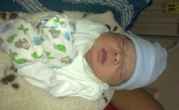 Autoridades 'no han hecho nada”, denuncia madre a quien le robaron bebé