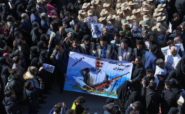 Más de 50 muertos en estampida durante multitudinario entierro de Soleimani