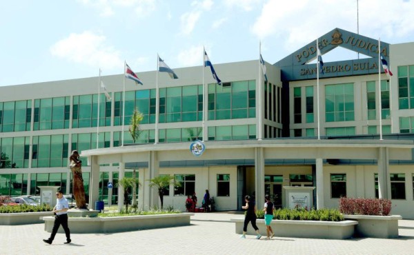 Inicia juicio oral y público contra seis presuntos pandilleros en San Pedro Sula