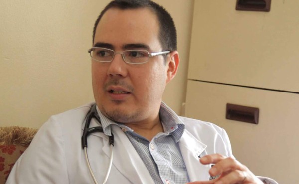 'Hay lista de espera alta para operar”: cirujano cardiovascular