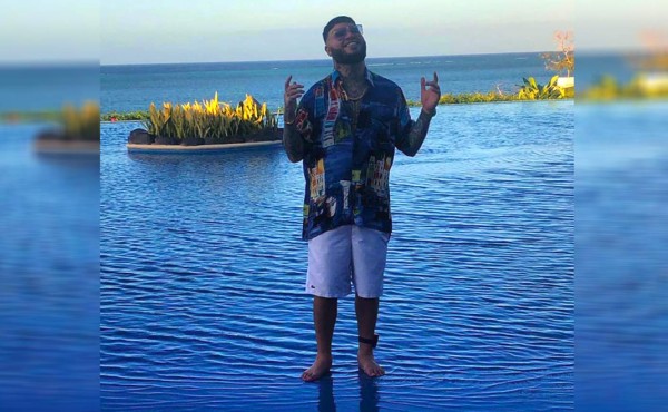 Así suena la nueva y pegajosa canción de Farruko llamada 'Roatán'