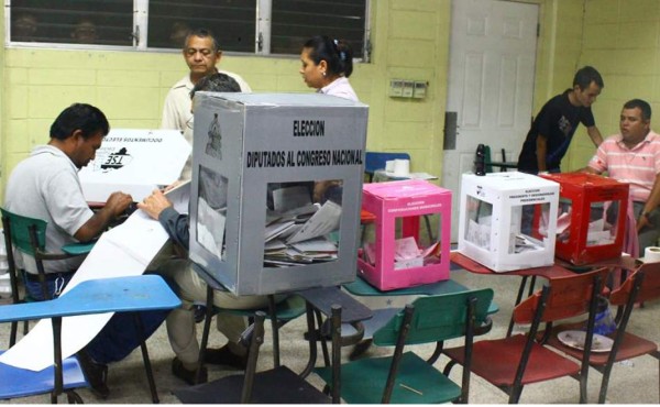 Partidos políticos no tendrán derecho a manipular actas