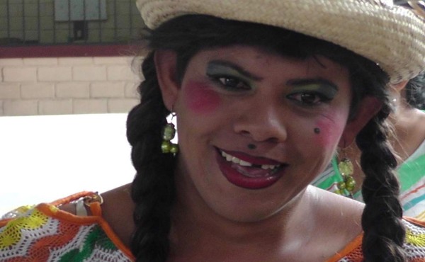Apuñalan a 'Chela Prieto', animador de eventos en Danlí, El Paraíso