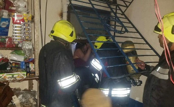 San Pedro Sula: así fue el dramático rescate de una familia atrapada en incendio