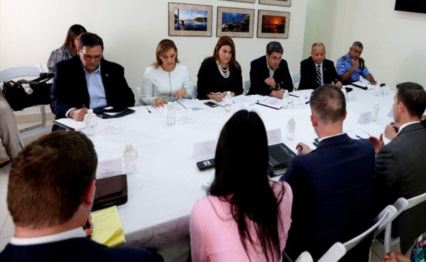 EEUU: presidente hondureño y secretario de Seguridad hablarán sobre migración irregular