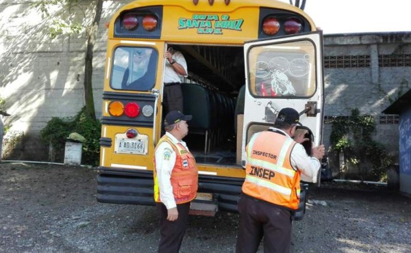 Inicia revisión de buses excursionistas previo a Semana Santa