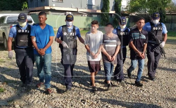 Capturan a cuatro supuestos integrantes de la pandilla 18 en El Progreso