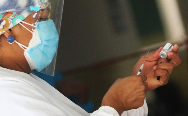 No hay fecha para llegada de vacunas contra el covid-19 en Honduras
