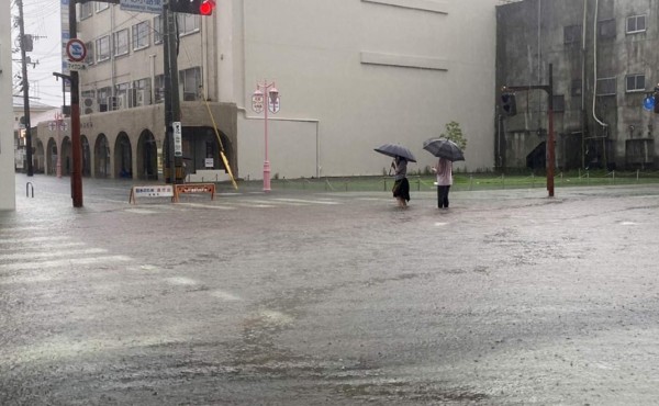 Lluvias torrenciales causan inundaciones y desprendimientos de tierra en Japón