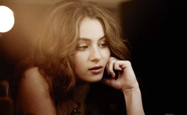 Hija de 'Mr. Bean' sorprende en las redes sociales por su belleza