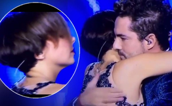 ¿David Bisbal despreció beso de Chenoa?
