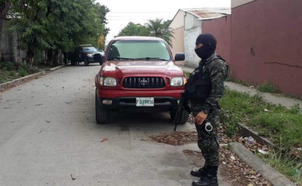 Inspeccionan vehículos de narcotraficante Nery Orlando López