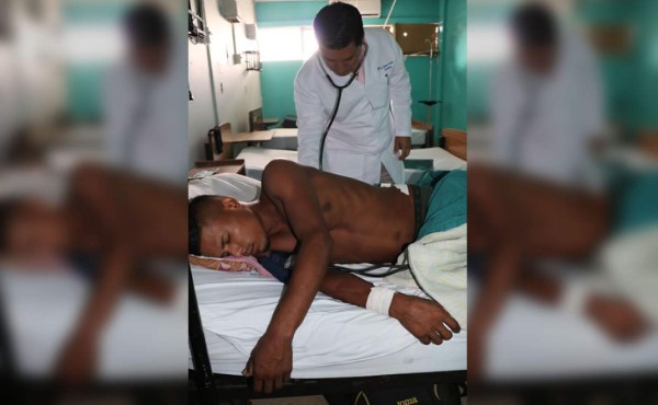 Hondureño sobrevivió tres meses con puñal en su cuerpo