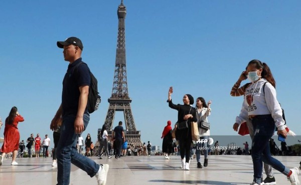 Francia prepara nuevas restricciones tras récord de contagios