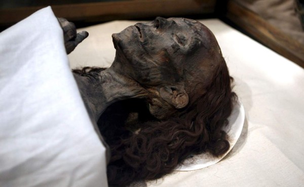 Hallan momia de la abuela de Tutankamón en Egipto