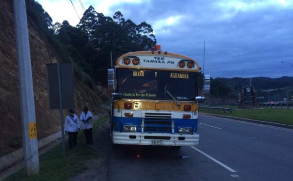 Matan a tres mujeres en el interior de un bus en Tegucigalpa