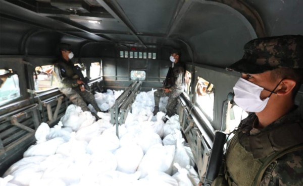 Gobierno de Honduras inicia entrega alimentos en colonia Los Pinos de Tegucigalpa