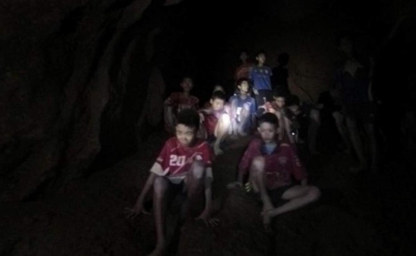 Tailandia: Niño atrapado en cueva cumplió años el día que quedó soterrado