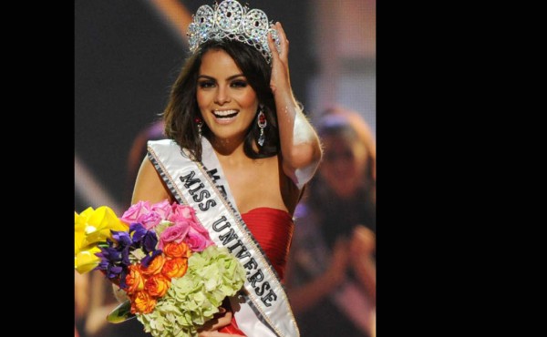 Aseguran que Ximena Navarrete se estaría divorciando