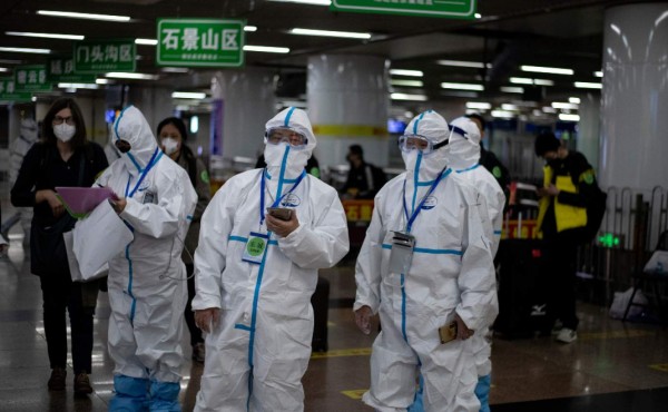 China, criticada internacionalmente, corrige balances de muertos por coronavirus