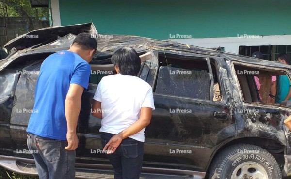 Una joven muerta y tres heridos deja accidente de camioneta en Choloma