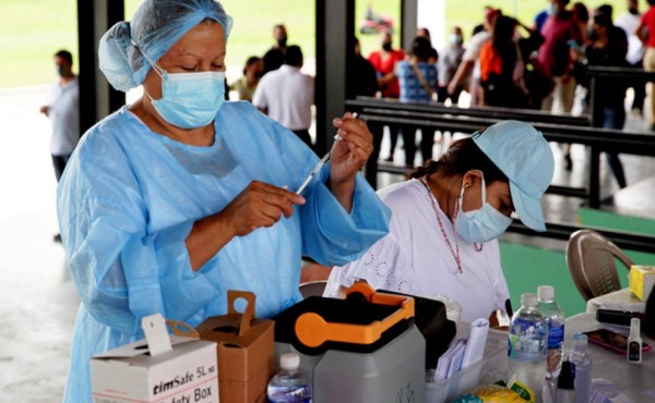Este lunes inicia vacunación masiva de hondureños con segunda dosis