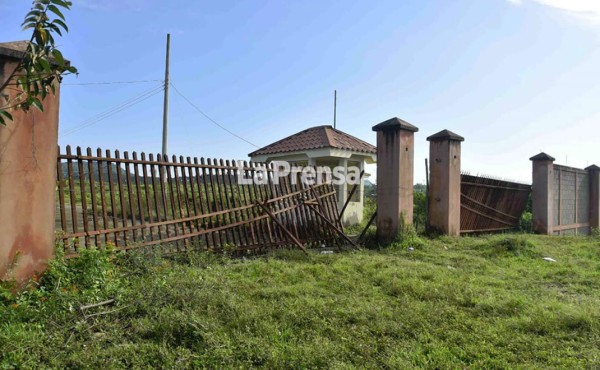 En la ruina permanecen exbienes de Los Cachiros