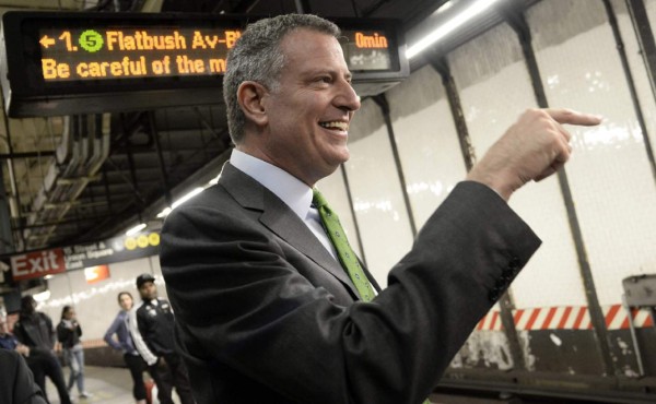 Nueva York plantea un impuesto a los ricos para arreglar sistema de metro