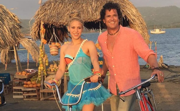 Critican a Shakira por hablar como española