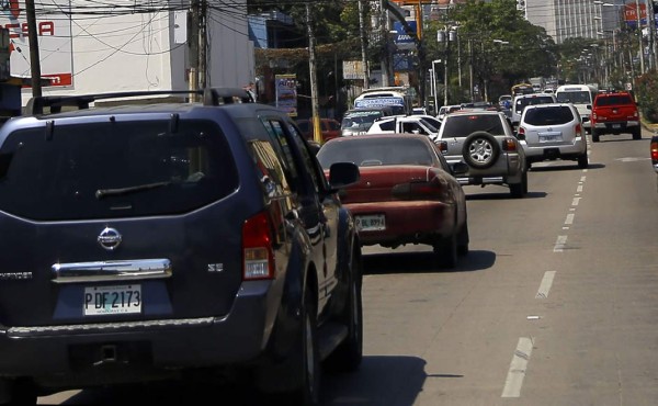 Más de 700 vehículos dejaron de circular en San Pedro Sula