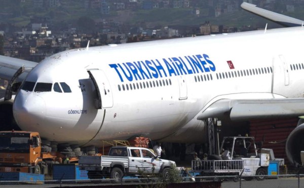 Avión de Turkish Airlines, desviado a Canadá tras amenaza de bomba