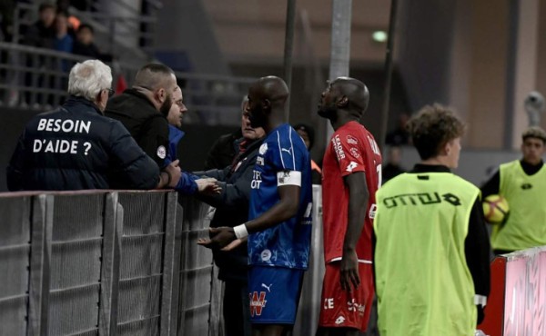 El racismo gana terreno en los estadios de Europa