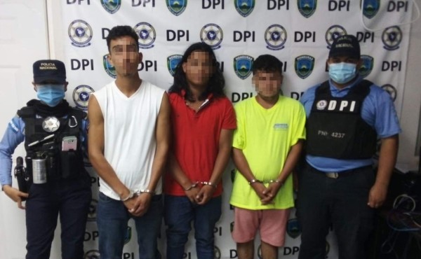 Caen tres supuestos miembros de banda criminal 'Los Clementes' en La Ceiba