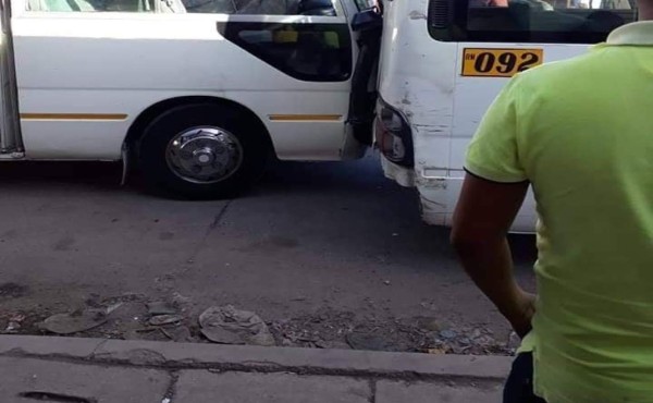 Queman vivo a supuesto sicario tras asesinar a conductor de rapidito