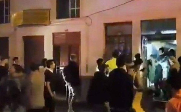 Atacan a venezolanos en Ecuador tras asesinato de mujer