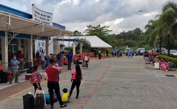 Ferry Galaxy Wave cancela salidas desde La Ceiba a Roatán y viceversa