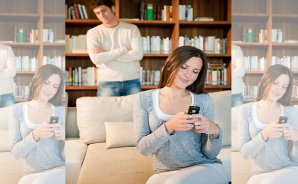 Sospecha que la esposa le es infiel