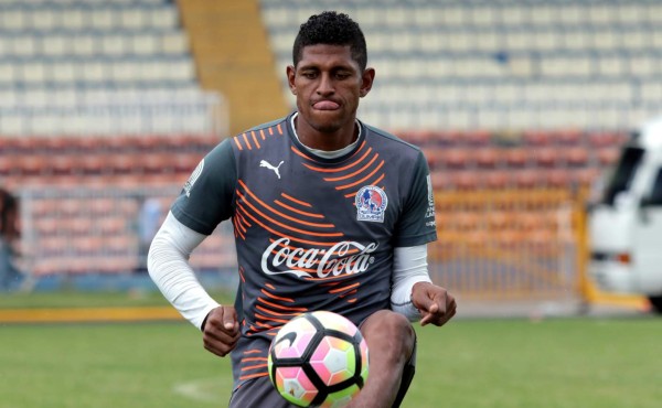 Costly a Pinto: 'Entrenar cuatro horas diarias para uno es mucho'