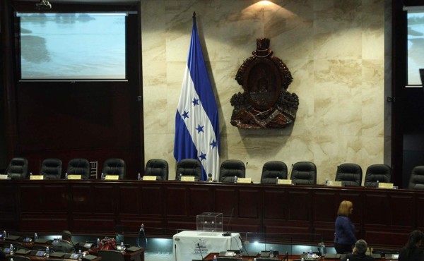 Diputados van hoy a la quinta votación para elegir a 7 magistrados