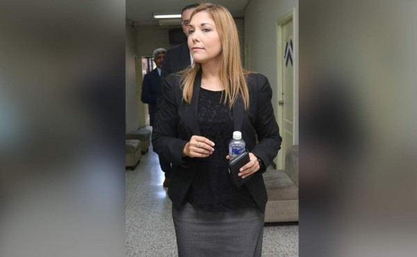 Ana Paola Hall dice que habrá elecciones a cualquier precio y costo