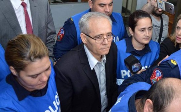 Condenan a sacerdote a 25 años de cárcel por abuso de niños en Argentina