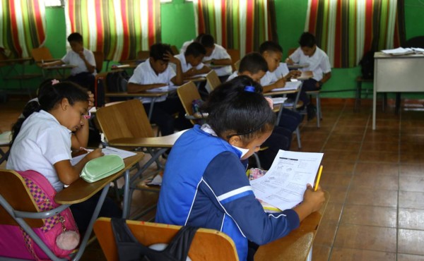 Reforma educativa en Honduras ordena evaluar a 13,000 empleados