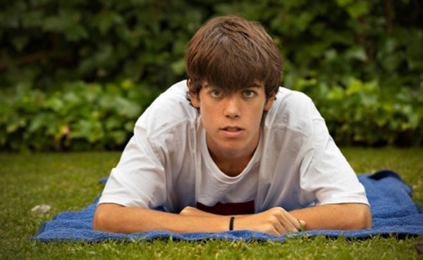 El acné acompleja a lector adolescente