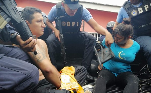 Capturan a presunto pandillero salvadoreño y a una hondureña
