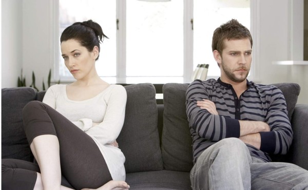 4 razones por las que una pareja infeliz sigue junta