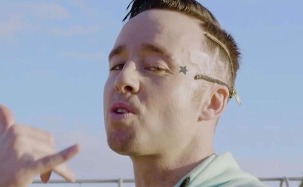 Rapero canadiense muere al caer de un avión mientras filmaba un video musical