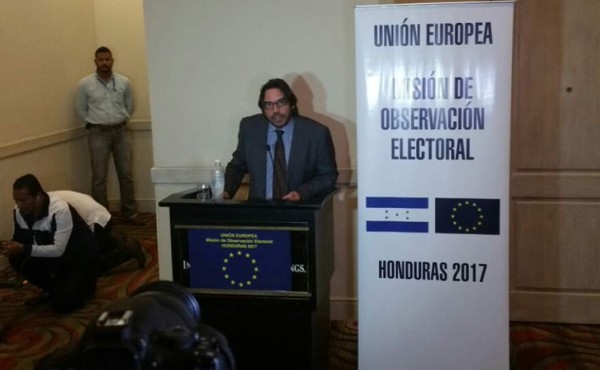 UE no encontró 'diferencia' entre actas electorales de oposición y oficiales