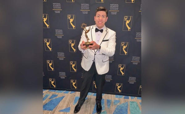 Periodista hondureño de la cadena Univisión gana premio Emmy